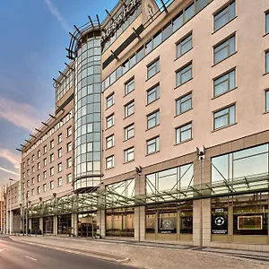 sheraton-poznan.poznan-hotels.com/